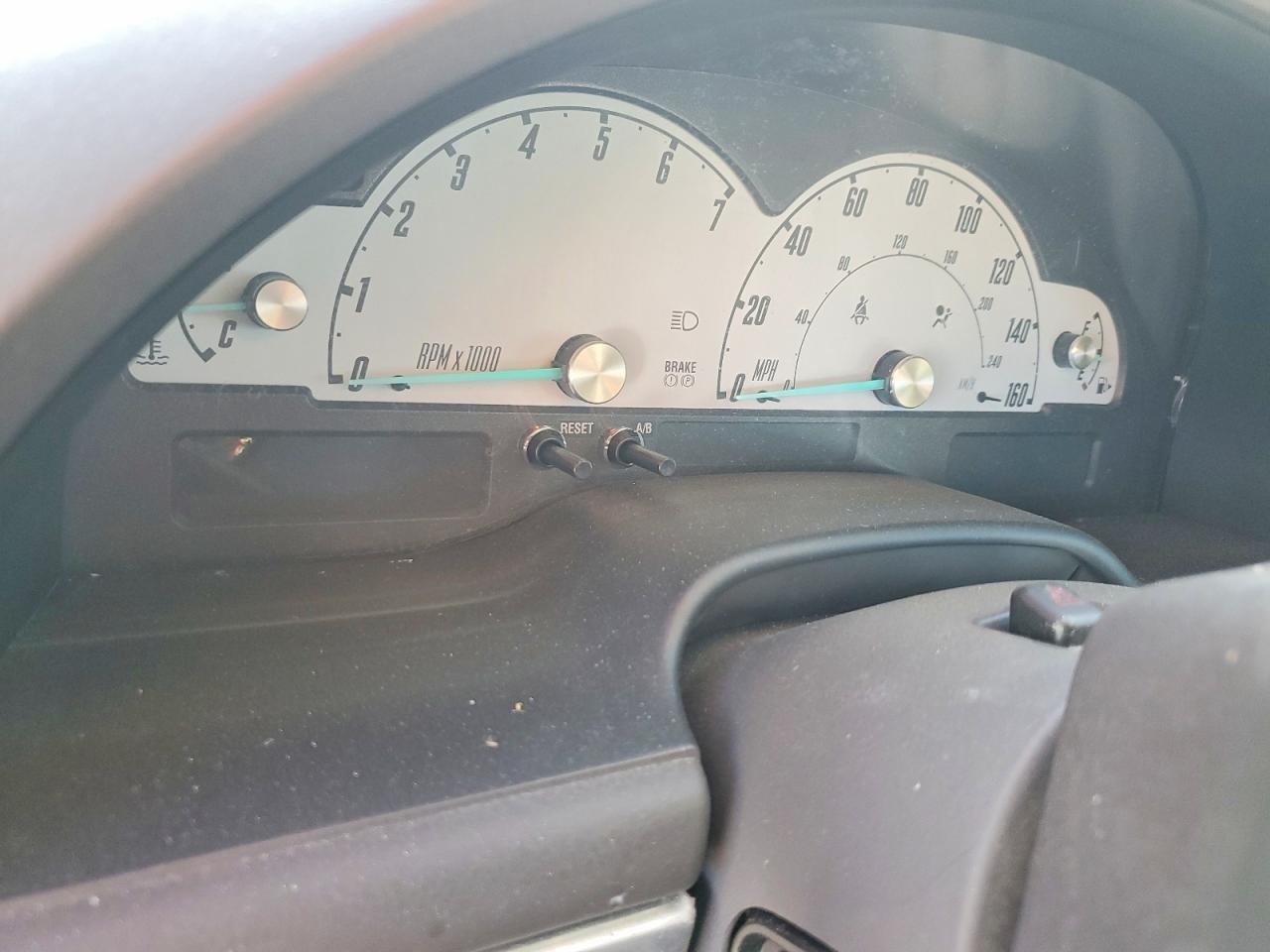 2002 Ford Thunderbird