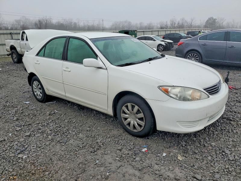2005 Toyota Camry le
