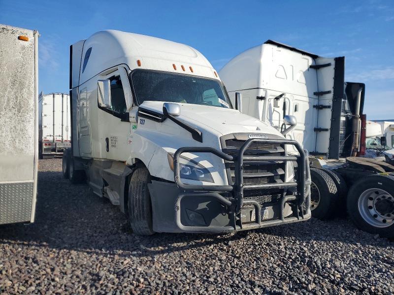 2022 Freigliner 2022 Freightliner Cascadia 126 Semi Truck