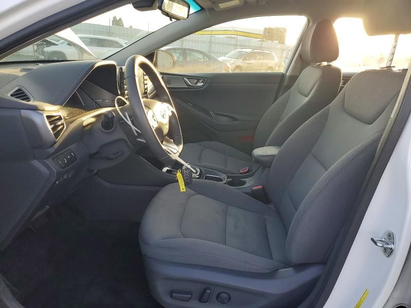 2022 Hyundai Ioniq se