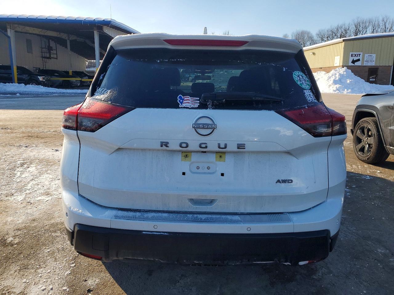 2025 Nissan Rogue sv