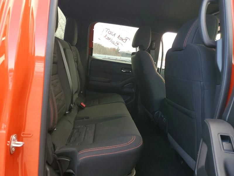 2025 Nissan Frontier s