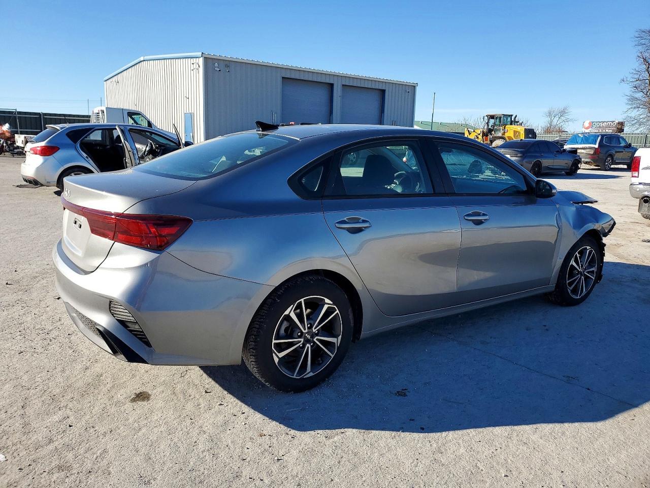 2022 KIA Forte fe
