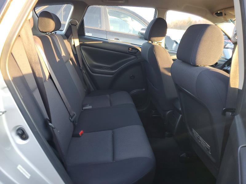 2004 Pontiac Vibe Base