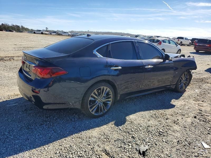 2017 Infiniti Q70 3.7