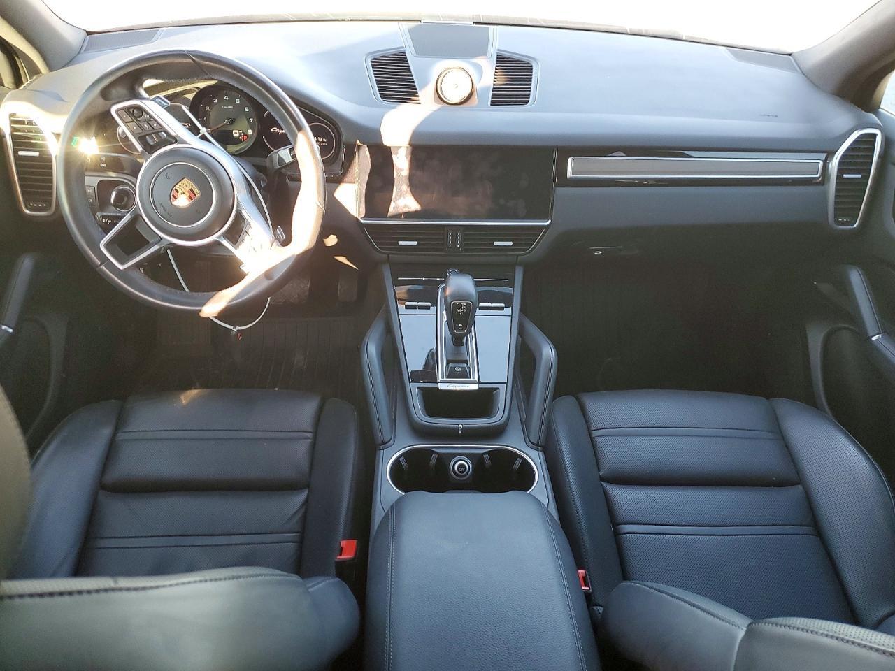 2023 Porsche Cayenne Base