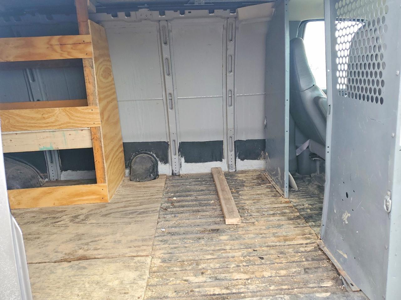 2004 Chevrolet Express 2500 Delivery van