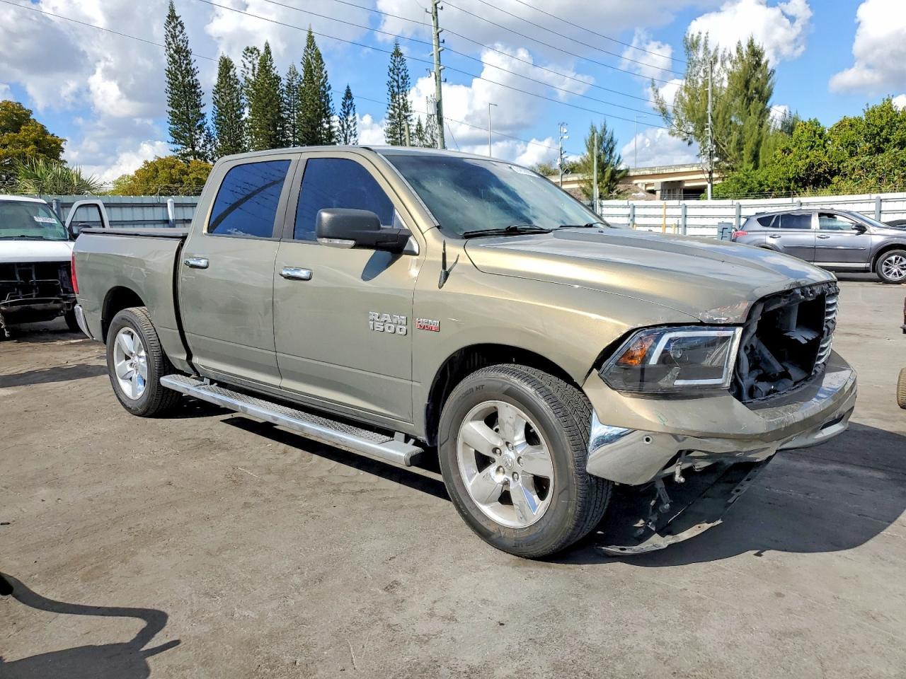 2015 Dodge Ram 1500 slt