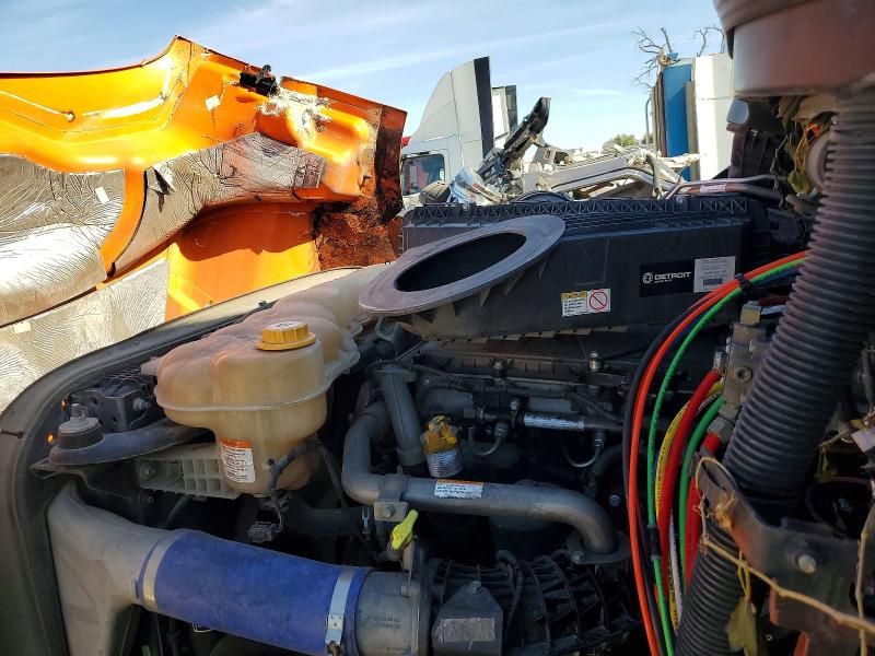 2020 Freightliner Cascadia 116 Semi Truck