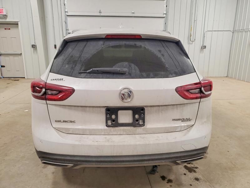 2018 Buick Regal Tourx Essence