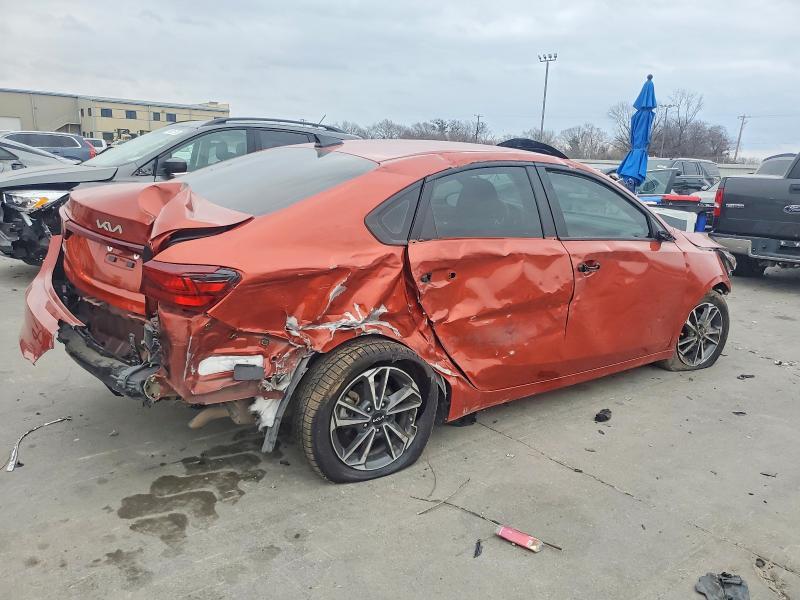 2023 KIA Forte lx