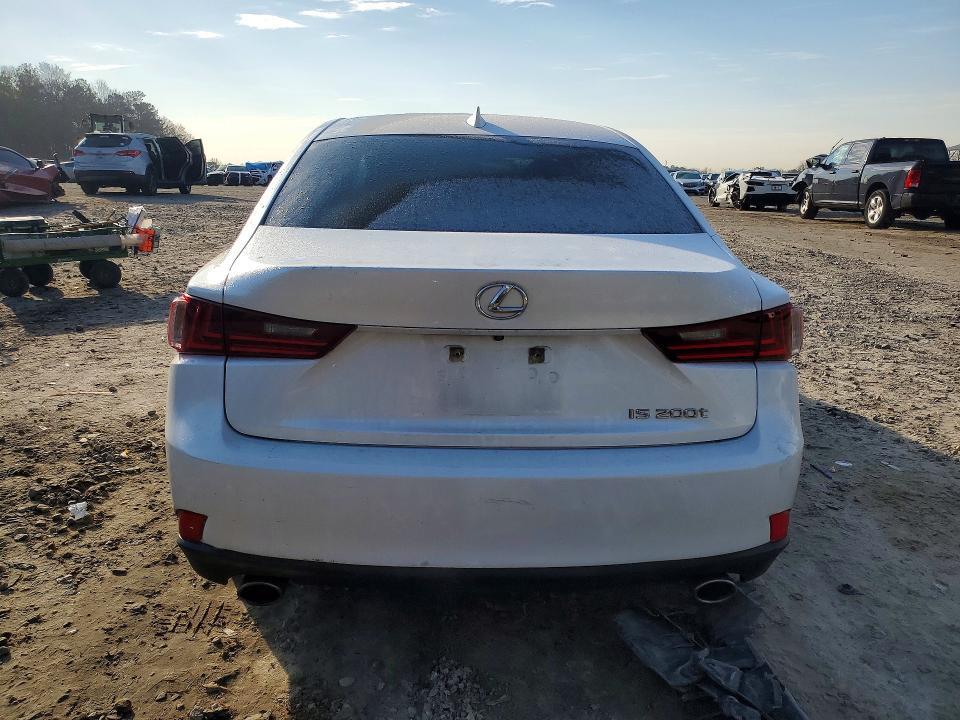 2016 Lexus IS