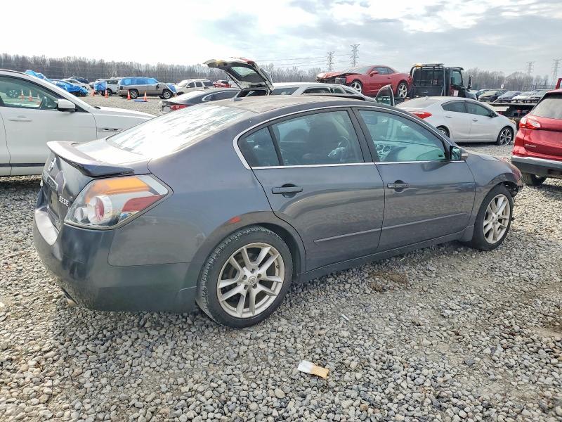 2008 Niss Altima