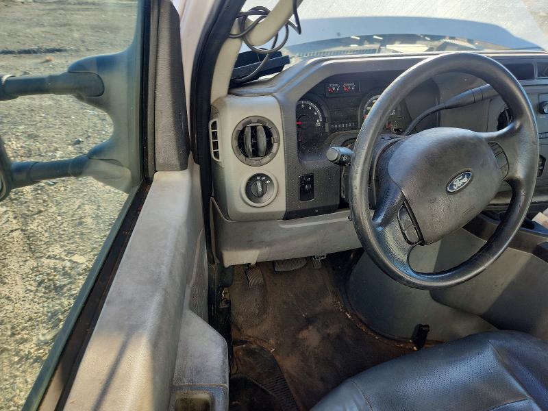 2014 Ford E350 box Truck