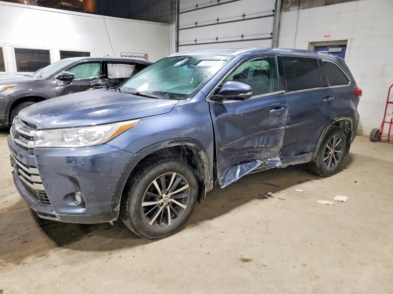 2017 Toyota Highlander se