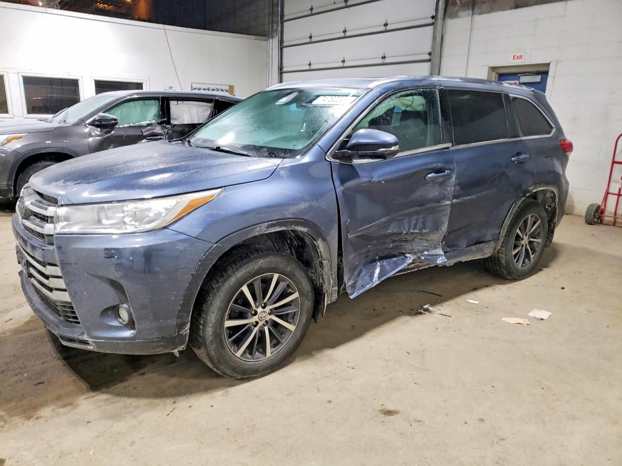 2017 Toyota Highlander se
