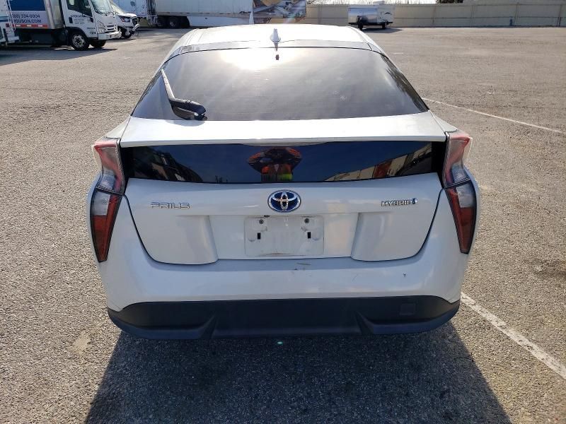 2016 Toyota Prius