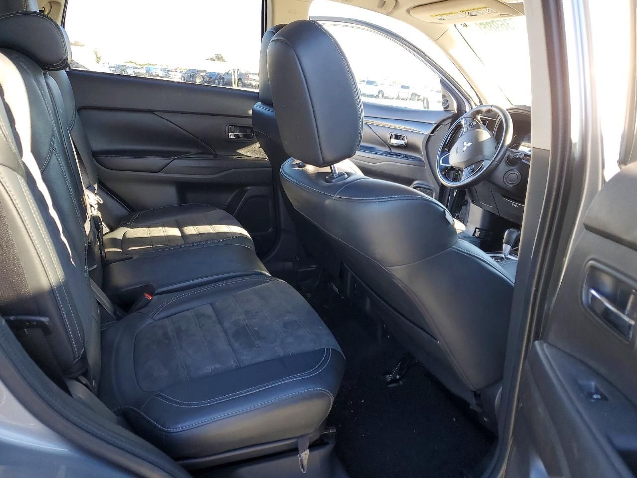 2020 Mitsubishi Outlander se