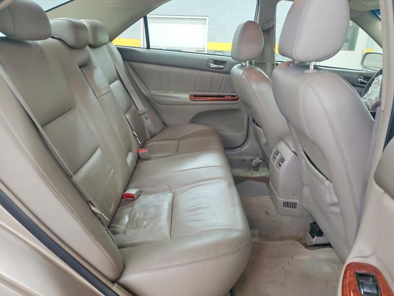 2005 Toyota Camry le