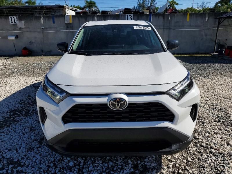 2025 Toyota Rav4 le
