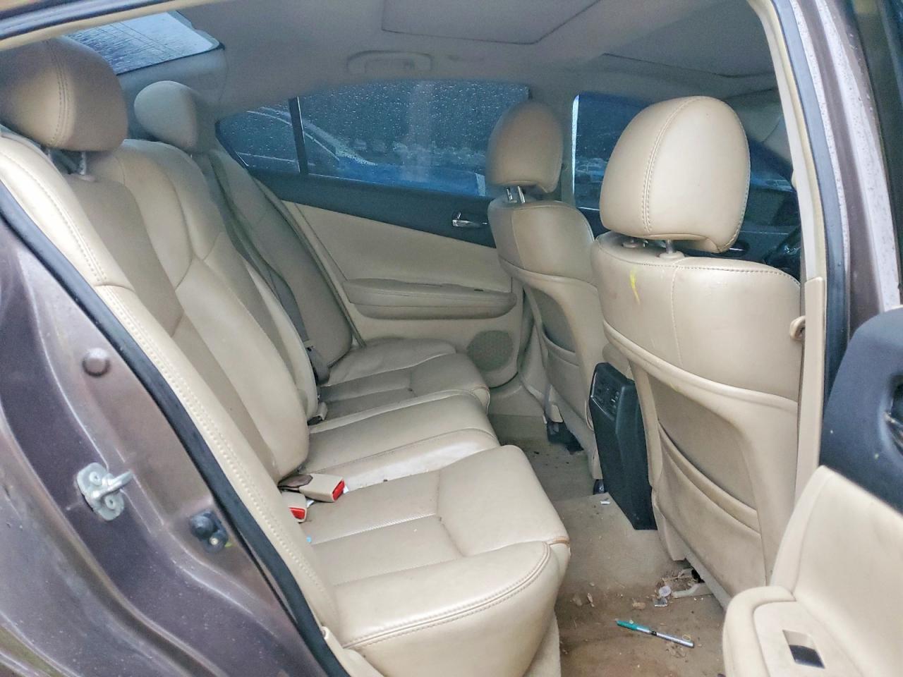 2012 Nissan Maxima s