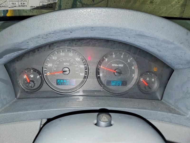 2005 Jeep Grand Cherokee Laredo