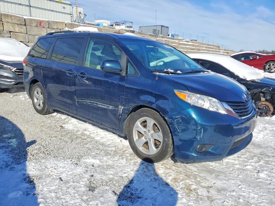 2012 Toyota Sienna le
