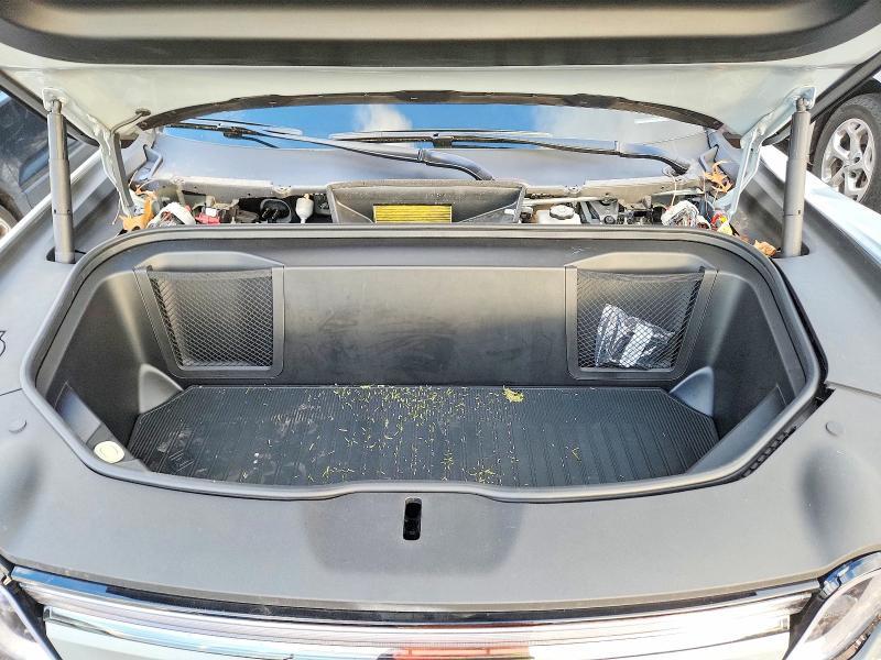 2025 Rivian R1T Adventure