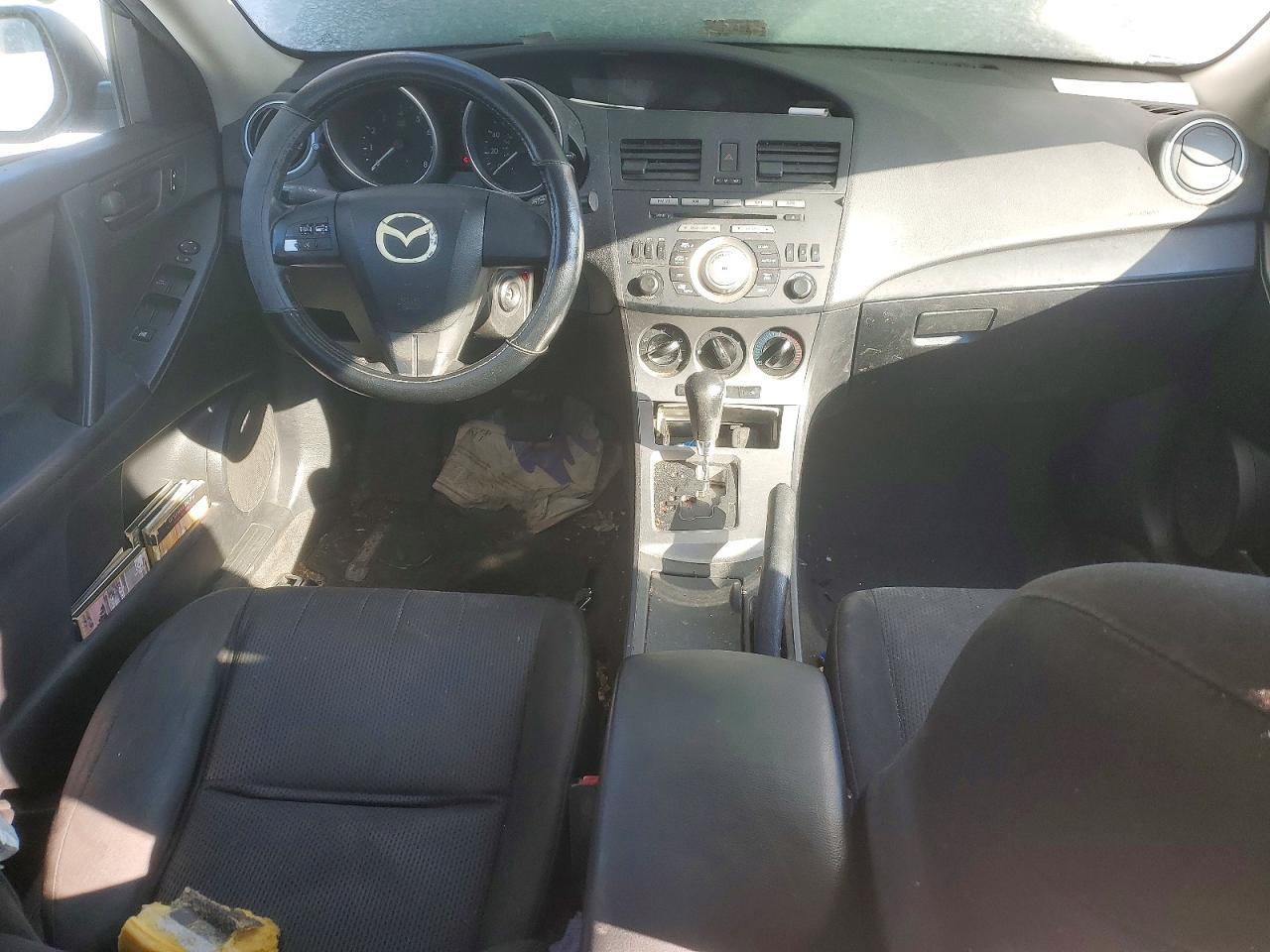 2011 Mazda 3 I