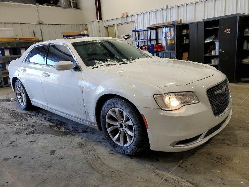 2015 Chrysler 300 Limited
