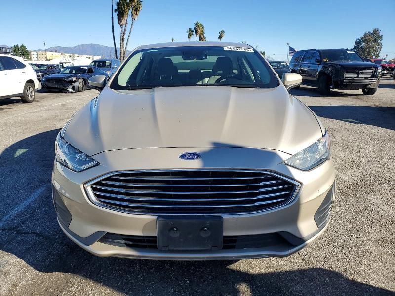 2019 Ford Fusion se