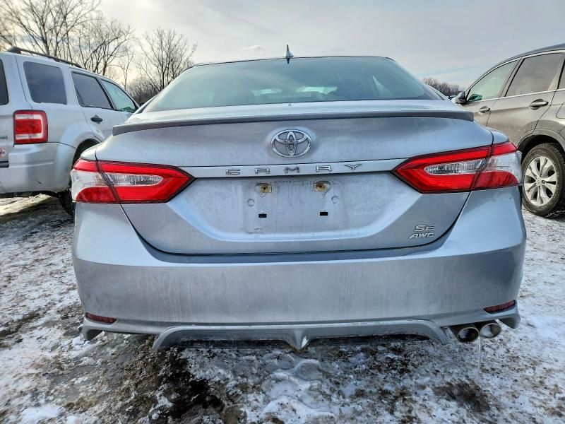 2020 Toyota Camry se