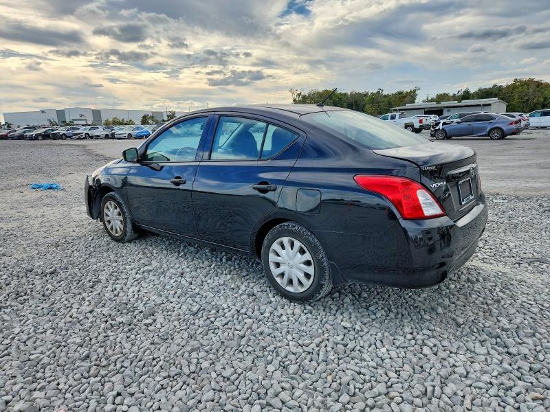 2016 Niss Versa s