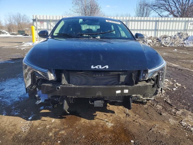 2025 KIA K4 lx