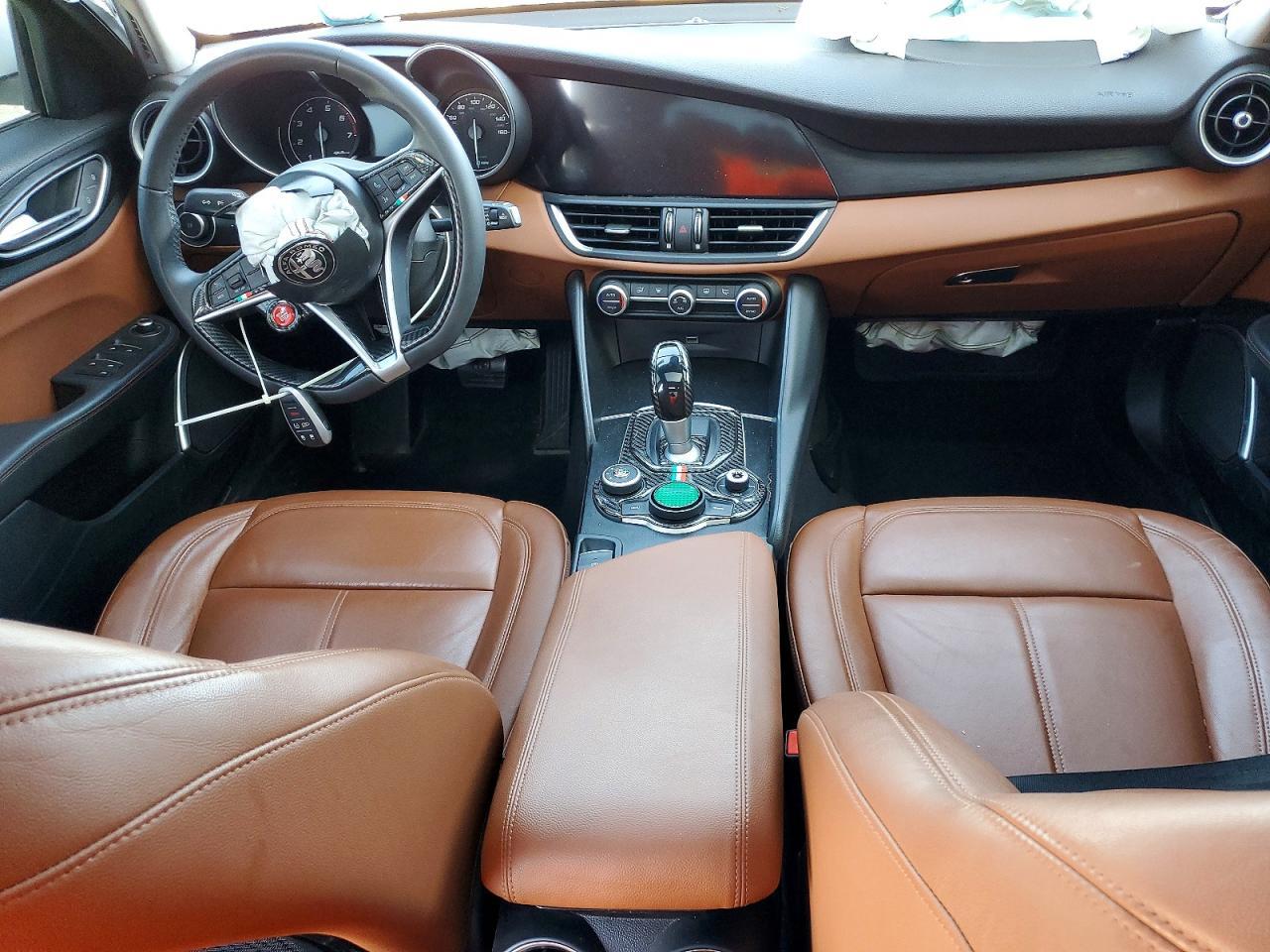 2018 Alfa Romeo Giulia Q4