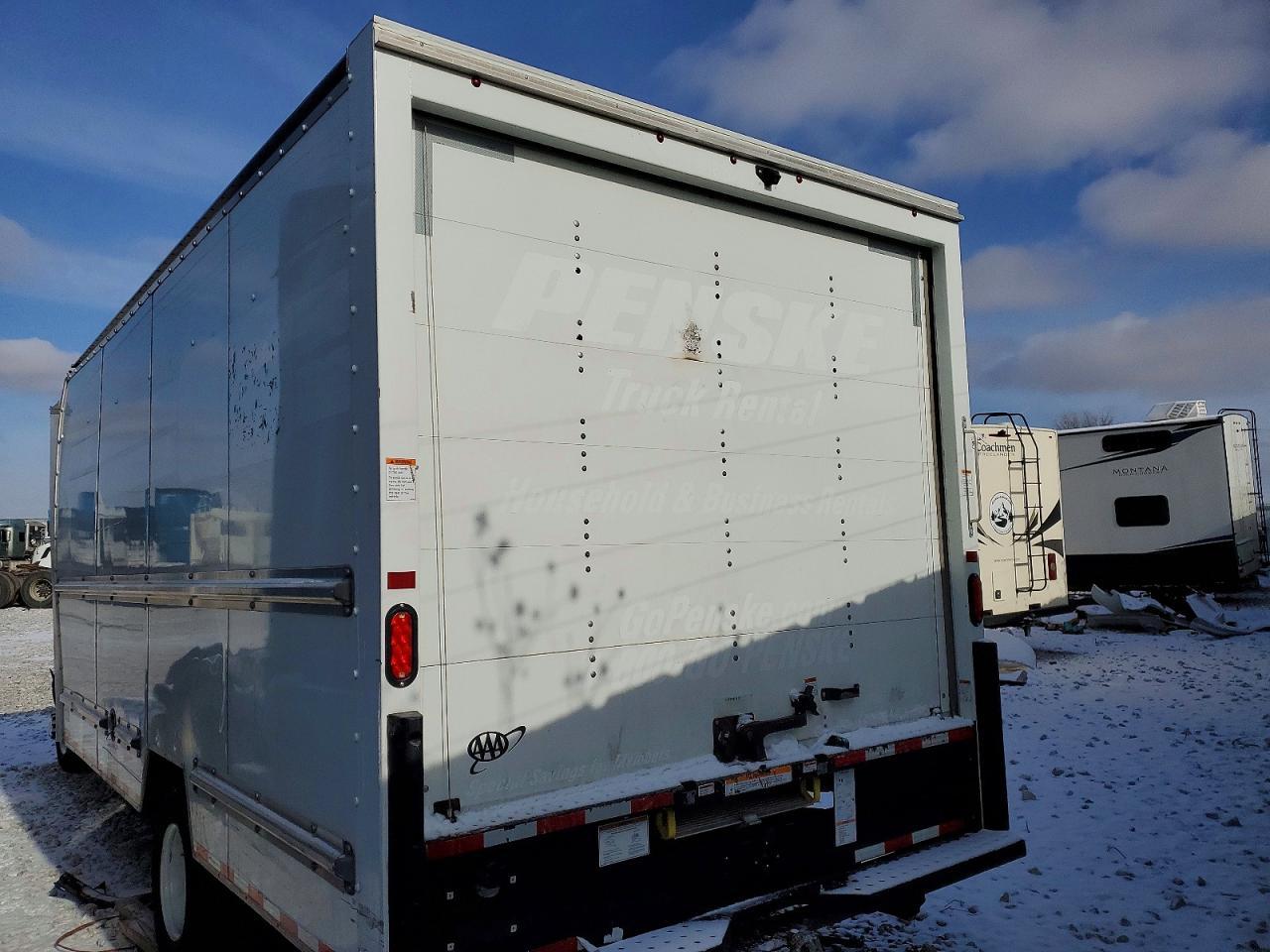 2022 GMC Savana CUT-BOX Truck