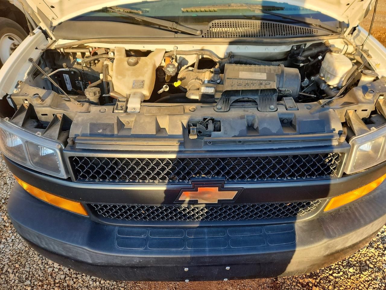 2018 Chevrolet Express BOX Truck