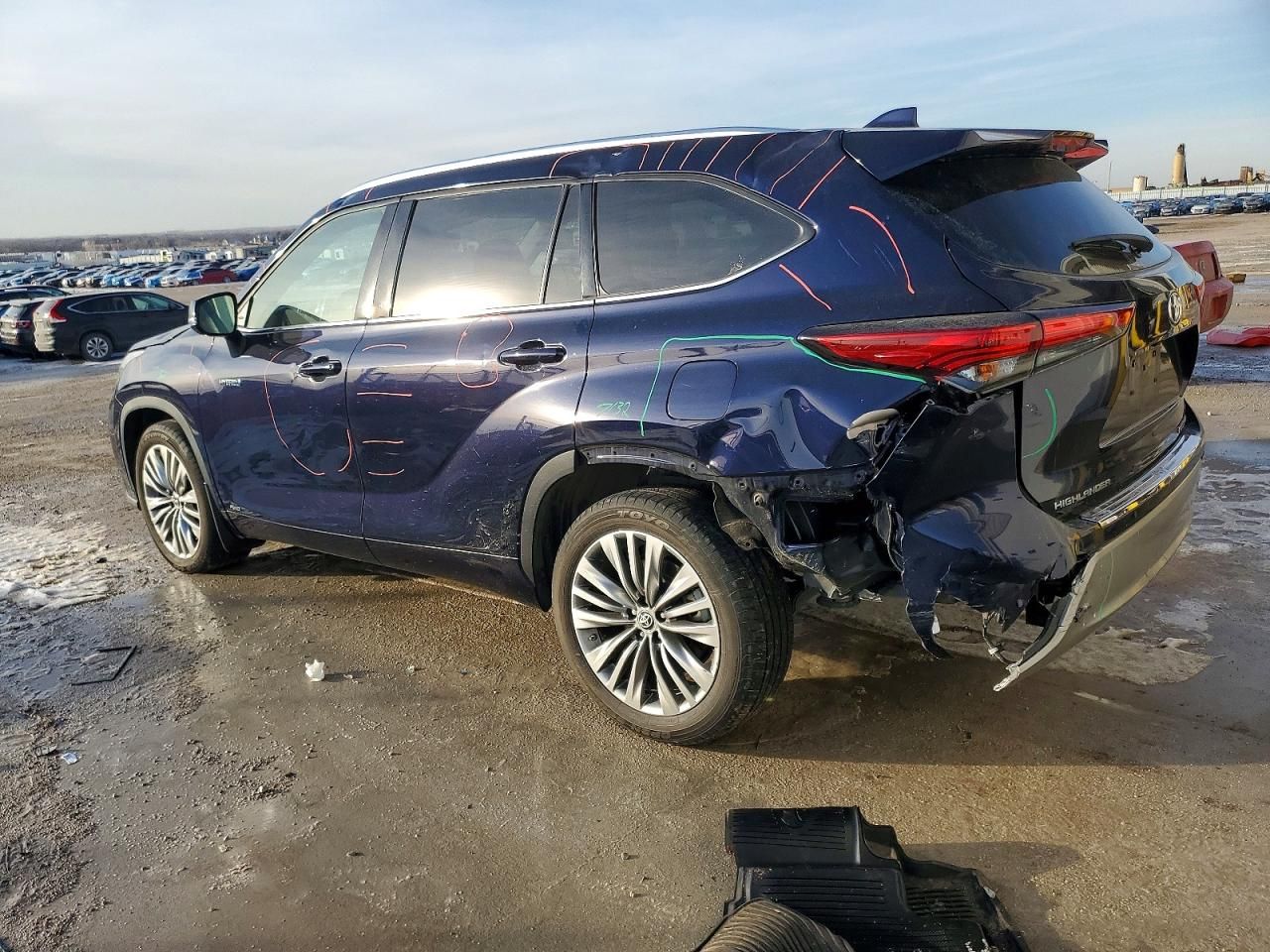 2021 Toyota Highlander Hybrid Platinum