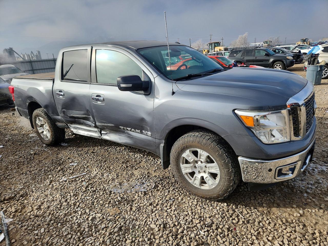 2018 Nissan Titan sv