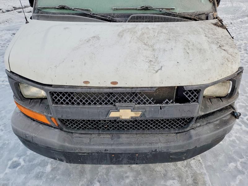 2017 Chev Express Commercial C