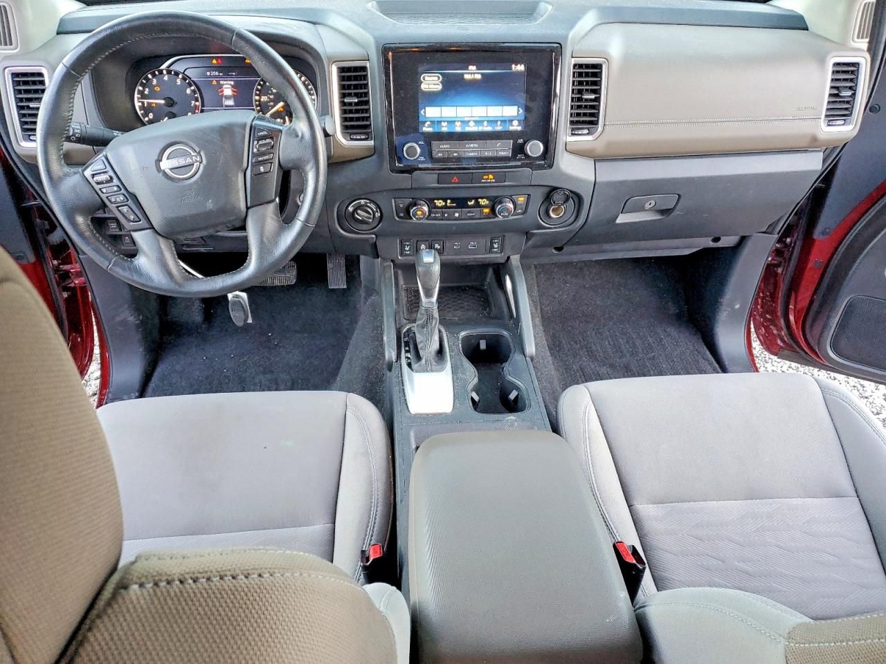 2022 Nissan Frontier s