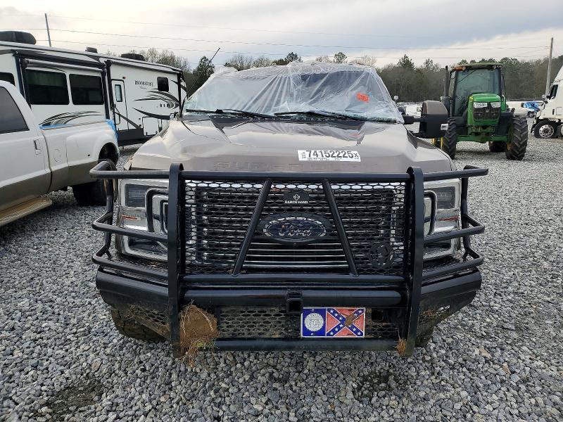 2022 Ford F350 Super Duty Flatbed Truck