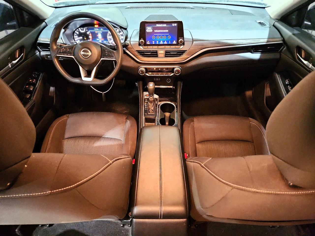 2023 Nissan Altima sv