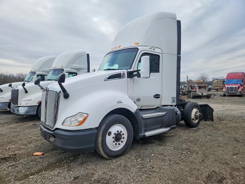 2016 Kenworth Construction T680