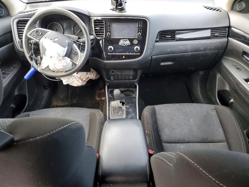 2020 Mitsubishi Outlander se