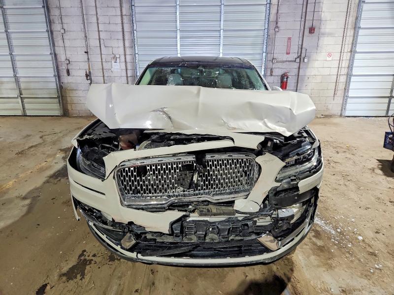 2019 Lincoln Nautilus Select