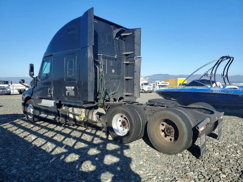 2019 Freightliner Cascadia 126 Semi Truck