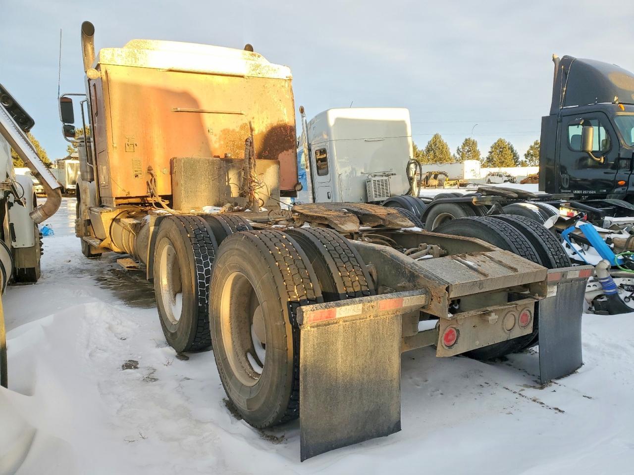 2019 International HX520