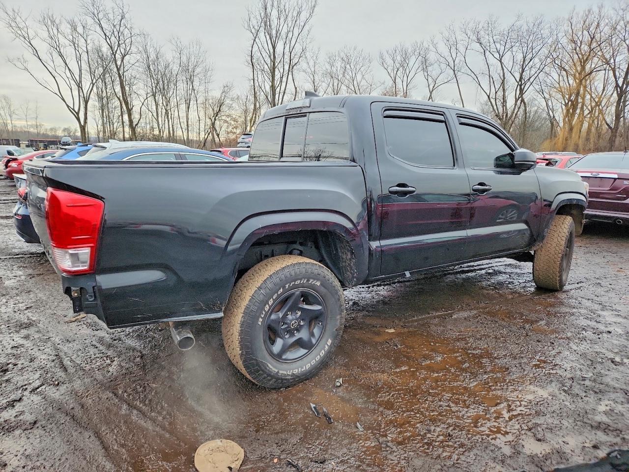 2016 Toyota Tacoma SR