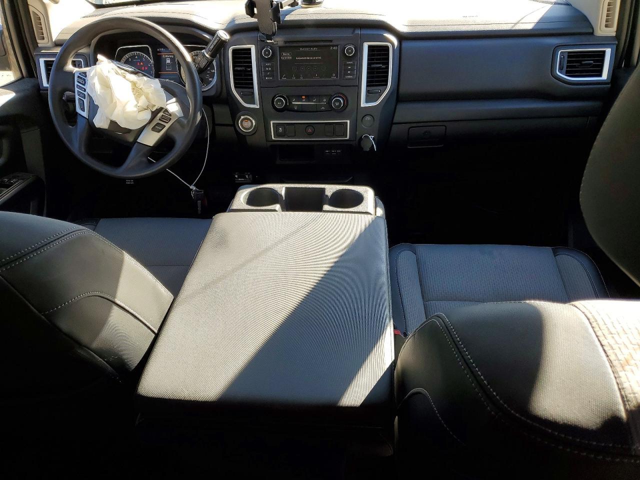 2019 Nissan Titan s